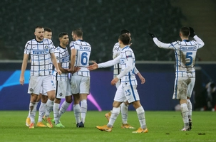 Thắng ngược Cagliari, Inter tiếp tục gây sức ép lên AC Milan