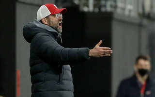 VIDEO: Jurgen Klopp thừa nhận đã quát lớn học trò ngay đầu trận