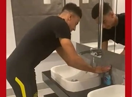 VIDEO: Sao MU hướng dẫn rửa tay chống dịch Covid-19