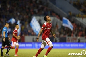 VIDEO: Xem lại màn đấu súng cân não trên chấm 11m ở trận Quảng Ninh vs Nam Định