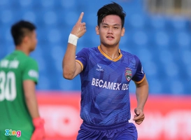 VIDEO: Tuyển thủ U23 Việt Nam ăn mừng như Ronaldo sau khi ghi bàn