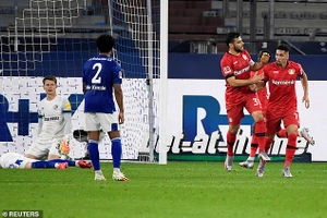 Schalke 1-1 Leverkusen: Kai Havertz tái xuất, Leverkusen vẫn chỉ may mắn giành điểm