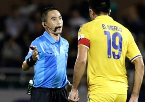 VIDEO: Xem lại những tình huống Nam Định bị xử ép trong trận gặp Sài Gòn FC