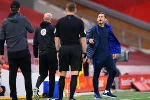 VIDEO: Frank Lampard hối hận vì văng tục về phía Jurgen Klopp và dàn trợ lý