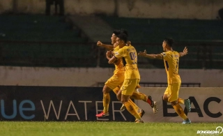 Video tổng hợp: SLNA 2-0 HAGL (Vòng 12 V-League 2020)