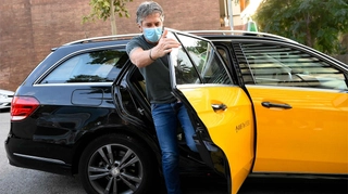 NÓNG: Bố Messi hé lộ tình tiết bất ngờ sau cuộc gặp với Bartomeu