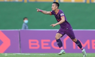 Tô Văn Vũ tái hiện siêu phẩm khó tin từ khoảng cách gần 40m của C.Ronaldo vào lưới Viettel