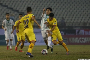 Video tổng hợp: SLNA 1-1 Bình Định (Vòng 1 V-League 2021)