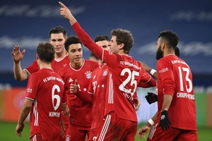 Đè bẹp Schalke, Bayern đổ xi-măng lên ngôi đầu BXH