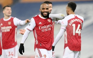 Video bóng đá West Brom vs Arsenal: Năm mới pháo rền vang