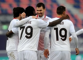 Ibra vô duyên, AC Milan nhọc nhằn tìm lại cảm giác chiến thắng