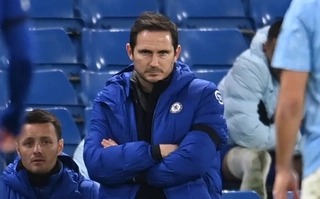 Lampard: Tôi từng trải qua khó khăn như thế này và cuối mùa vẫn nâng cúp