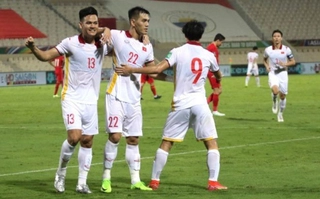 VIDEO: Bàn mở tỷ số đầy hồi hộp của Tiến Linh trước Oman