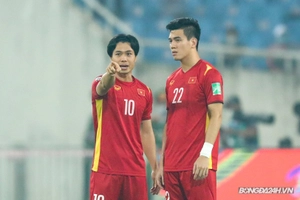 ĐT Việt Nam lại hút chết vì bóng bổng