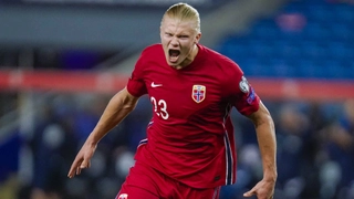VIDEO: Josh King: Erling Haaland ăn cứ như một con gấu vậy!