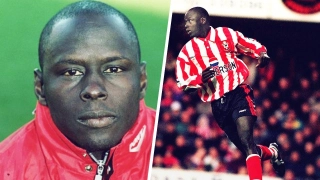 VIDEO: 3 cú lừa dở khóc dở cười kinh điển trong lịch sử bóng đá