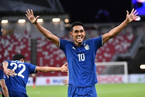 Video: Teerasil Dangda ghi bàn thắng thứ hai cho ĐT Thái Lan