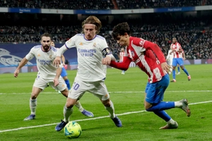 VIDEO: Vinicius Jr: Modric chơi bóng như trai trẻ 22 tuổi vậy!