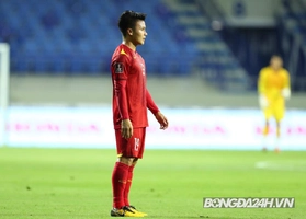 VIDEO: Hết cột dọc lại đến xà ngang ngăn Quang Hải ghi bàn