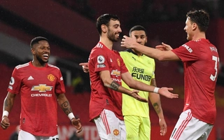 Điểm nhấn Man Utd 3-1 Newcastle: Bruno Fernandes tỏa sáng, Quỷ đỏ nuốt chửng Chích chòe