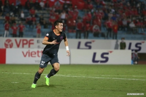 VIDEO: Siêu phẩm sút xa đẹp mắt của Tiến Linh