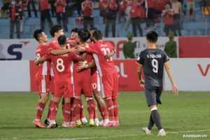 VIDEO: Quế Ngọc Hải mở tài khoản bàn thắng cho Viettel ở V-League 2021