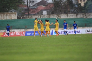 Video tổng hợp: SLNA 1-0 Quảng Ninh (Vòng 4 V-League 2021)