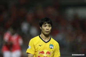 VIDEO: Công Phượng đấu Văn Đức ở Top 5 bàn thắng đẹp V-League 2021