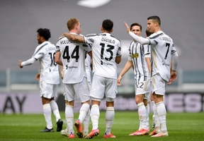 Ronaldo vô duyên, Juventus vẫn thắng dễ