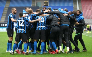 Cựu cầu thủ MU ghi bàn duy nhất, Inter tiến thêm một bước tới ngôi Vương