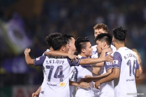 VIDEO: Hà Nội xé lưới Than Quảng Ninh chỉ sau hơn 1 phút bóng lăn