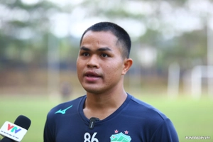 Sao HAGL né tránh câu hỏi về Văn Quyết trước màn so tài với Hà Nội