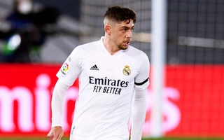 Fede Valverde: Chạy từ những sân bóng đầy sỏi và chạy đến đỉnh cao