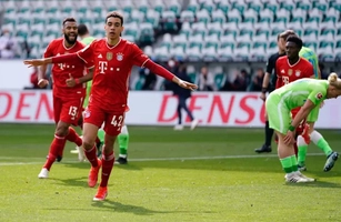 Thần đồng Musiala lập cú đúp, Bayen Munich bắn hạ bầy sói