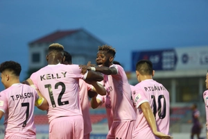 VIDEO: Toàn cảnh 10 phút Hồng Lĩnh Hà Tĩnh vùi dập Bình Dương