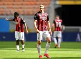 Hòa thất vọng, AC Milan giương cờ trắng trong cuộc đua vô địch Serie A