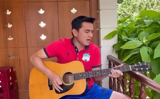 VIDEO: Kiatisuk đàn hát Như có Bác Hồ trong ngày vui đại thắng mừng ngày 30/4