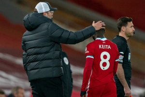 VIDEO: Jurgen Klopp nói gì sau thất bại và giải thích việc rút Keita?