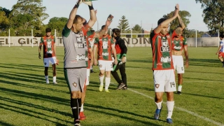 VIDEO: Bàn thua ngớ ngẩn nhất năm 2021