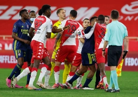 Siêu trận đấu ở Ligue 1 2020/21: 5 bàn thắng và 5 ... thẻ đỏ