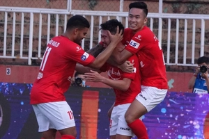 VIDEO: Show diễn đỉnh cao của Lee Nguyễn ở trận thắng Hải Phòng