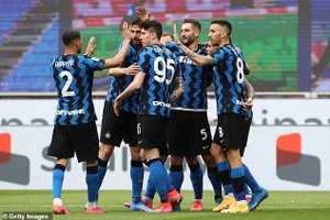 Tân vương Inter Milan mừng Scudetto bằng màn đại thắng
