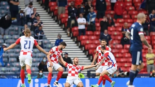 VIDEO: Sao Croatia dứt điểm trái phá tung lưới Scotland