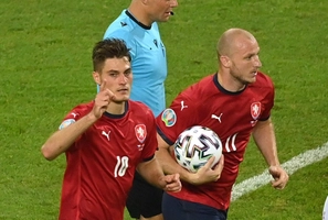 VIDEO: Bàn thắng thứ 5 của Patrik Schick mở ra cơ hội đi tiếp cho CH Séc