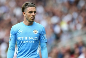 VIDEO: Jack Grealish ngạc nhiên trước một cái tên ở Man City