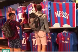 VIDEO: NHM Barca vẫn chưa quên được Lionel Messi