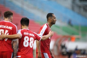 VIDEO: Paulo Pedro bắt vô lê ghi siêu phẩm cho Viettel FC