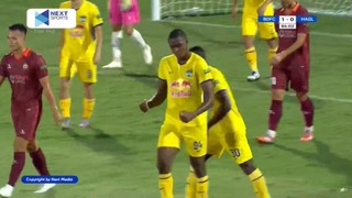 VIDEO: Ngoại binh giúp HAGL giữ lại 1 điểm trước Bình Định