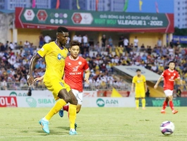 Video: SLNA ghi hai bàn trong 5 phút vào lưới CLB TP.HCM