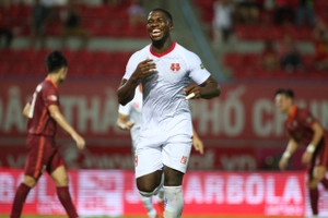 Bàn thắng khó tin của Rimario giúp Hải Phòng đánh bại Bình Dương